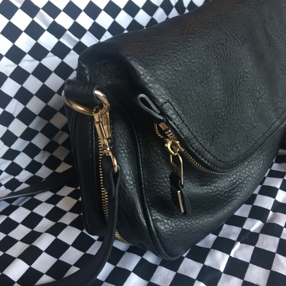 Handbags - Messenger Bag